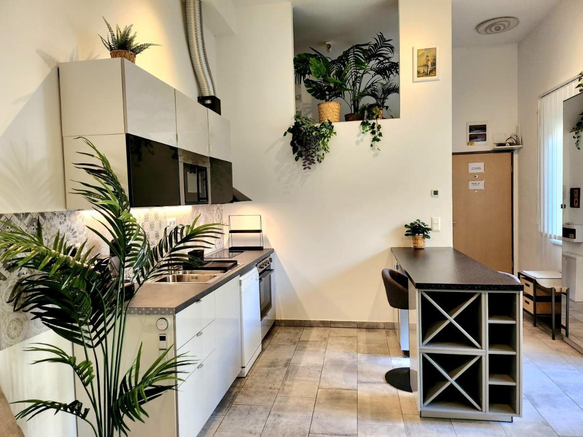 S18 "Garden In The City" Apartment Budapeste Exterior foto